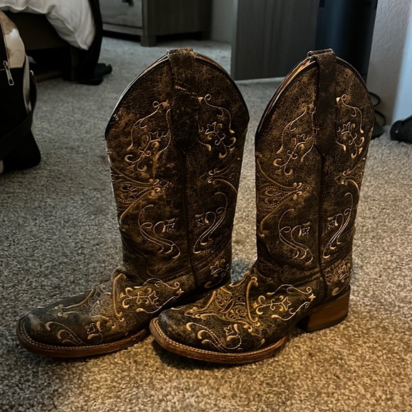 Corral Women’s Cowboy Boots - Picture 1 of 4